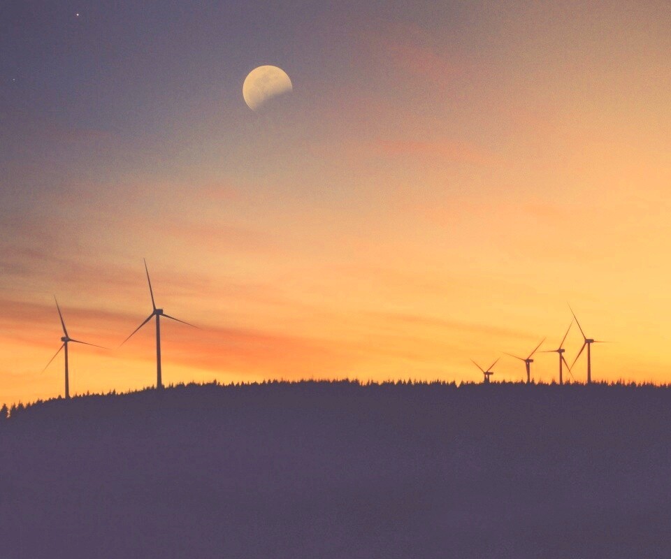 Закат за холмом обои