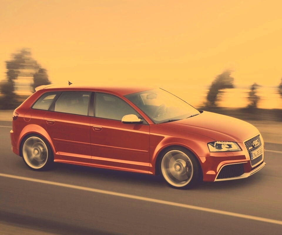 Красная Audi модели RS3 на дороге обои