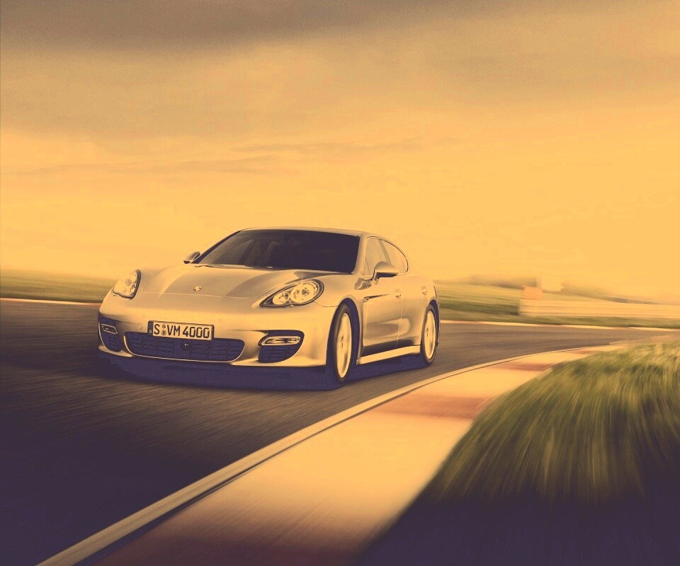 Автомобиль на треке обои