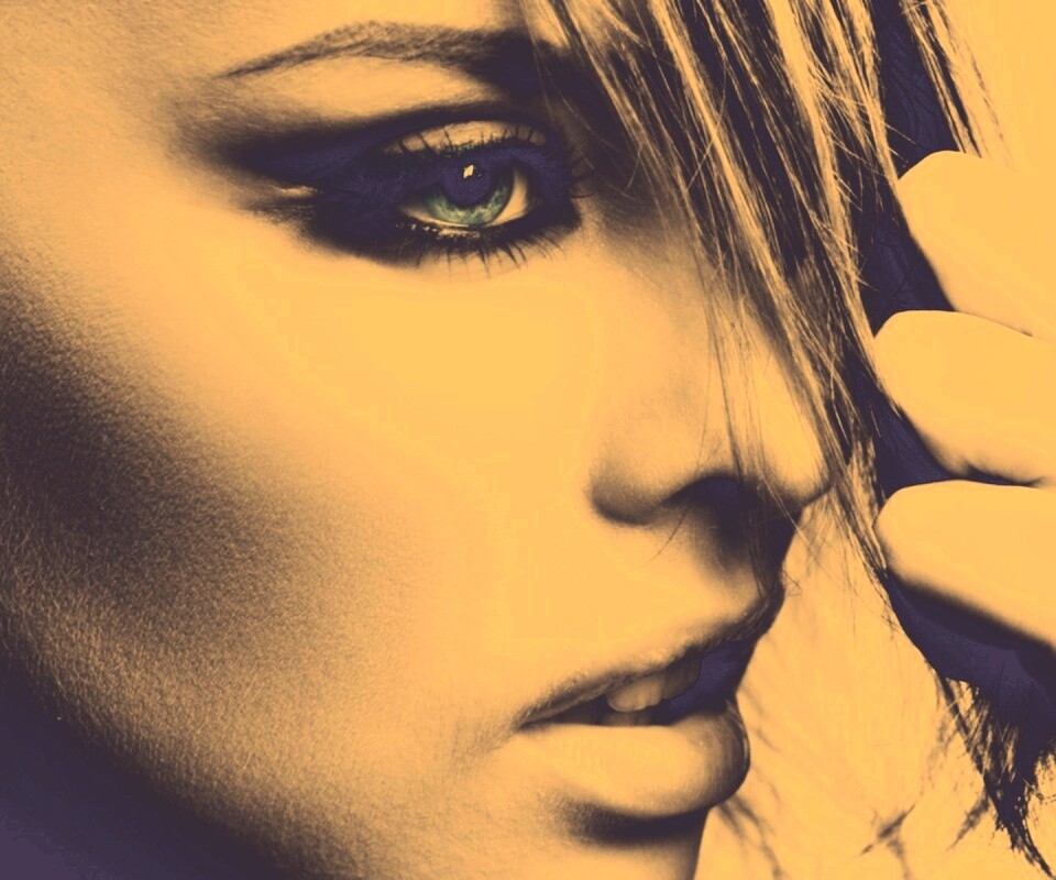 Глаза цвета моря обои