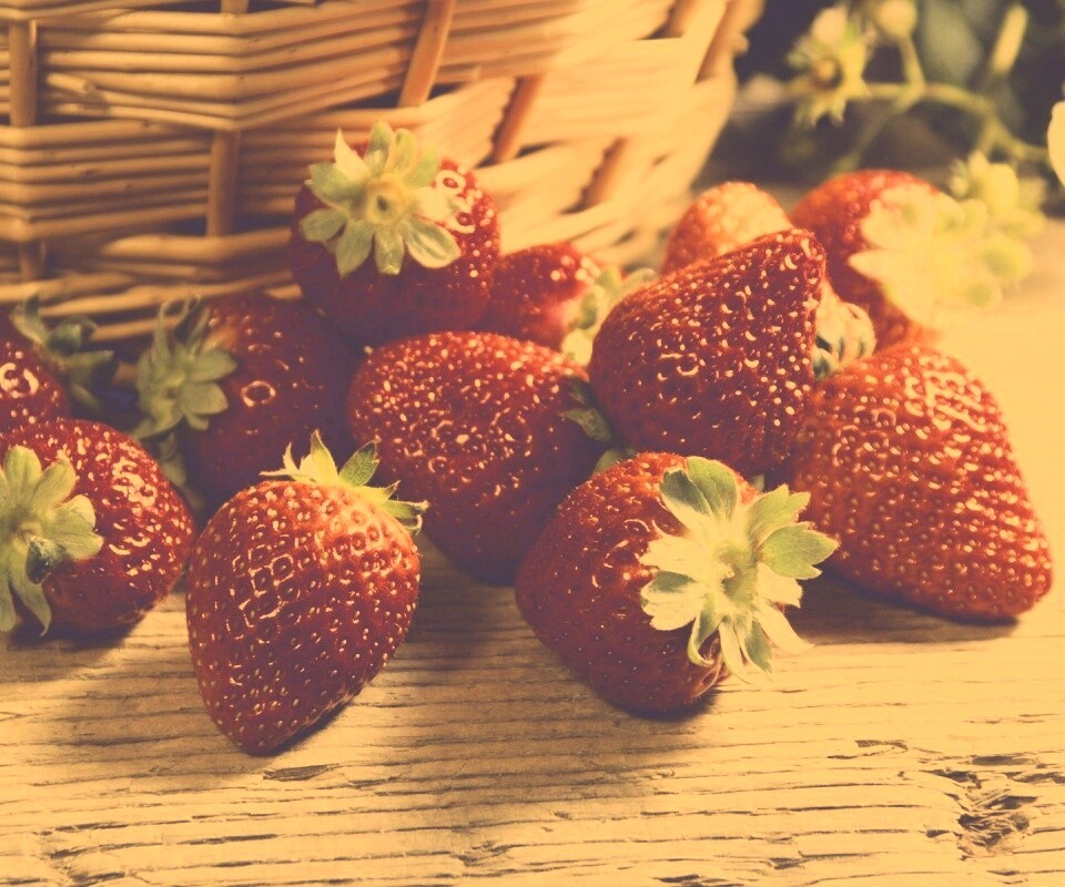 Клубничка обои