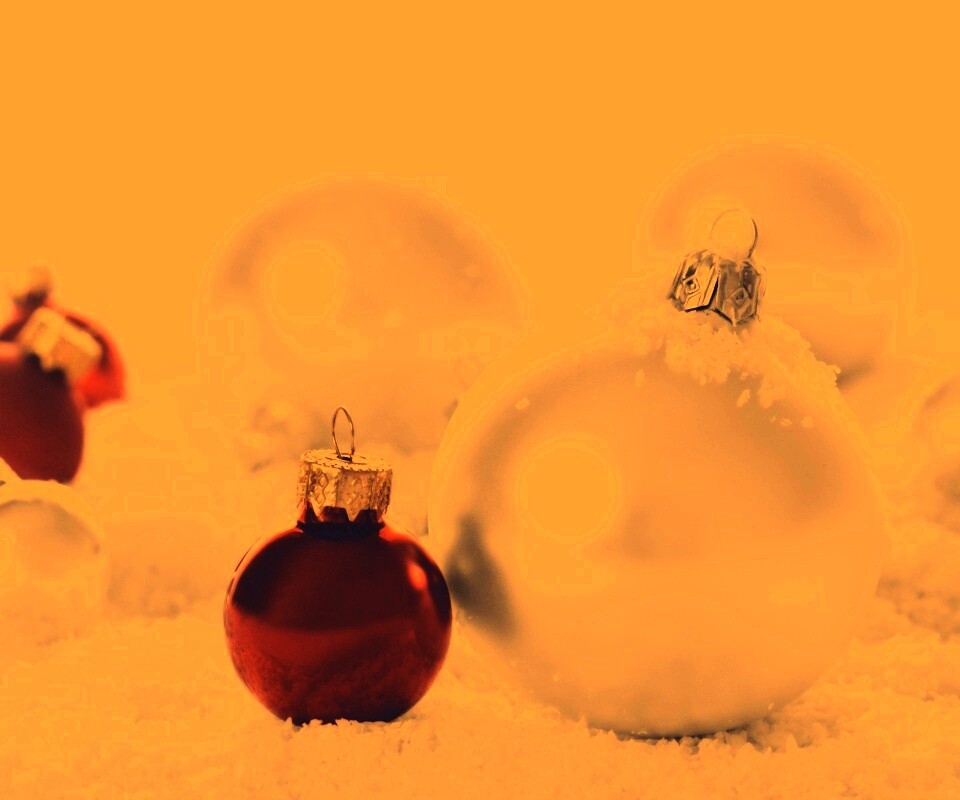 Красно-белые игрушки  обои