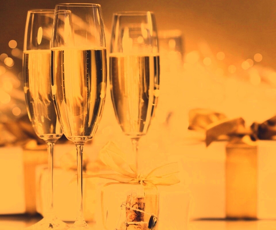 Бокалы с шампанским обои