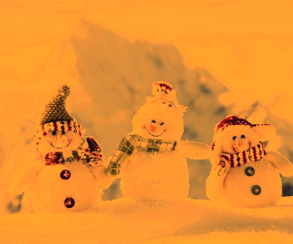Три снеговика обои