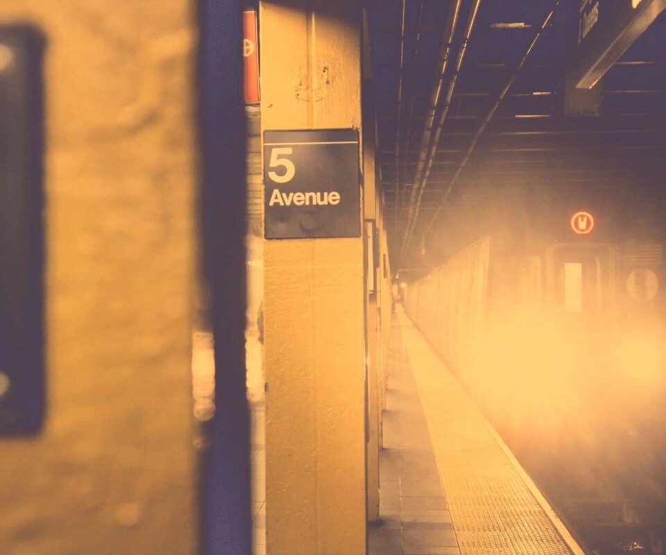 Станция метро обои