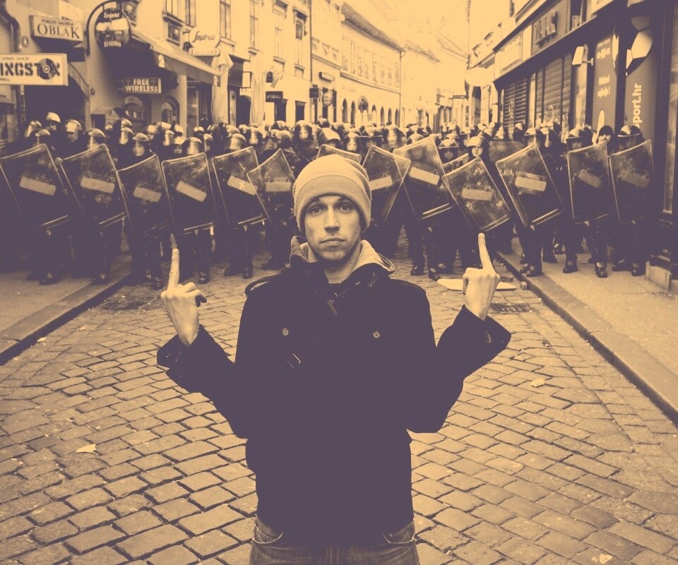 Против системы обои