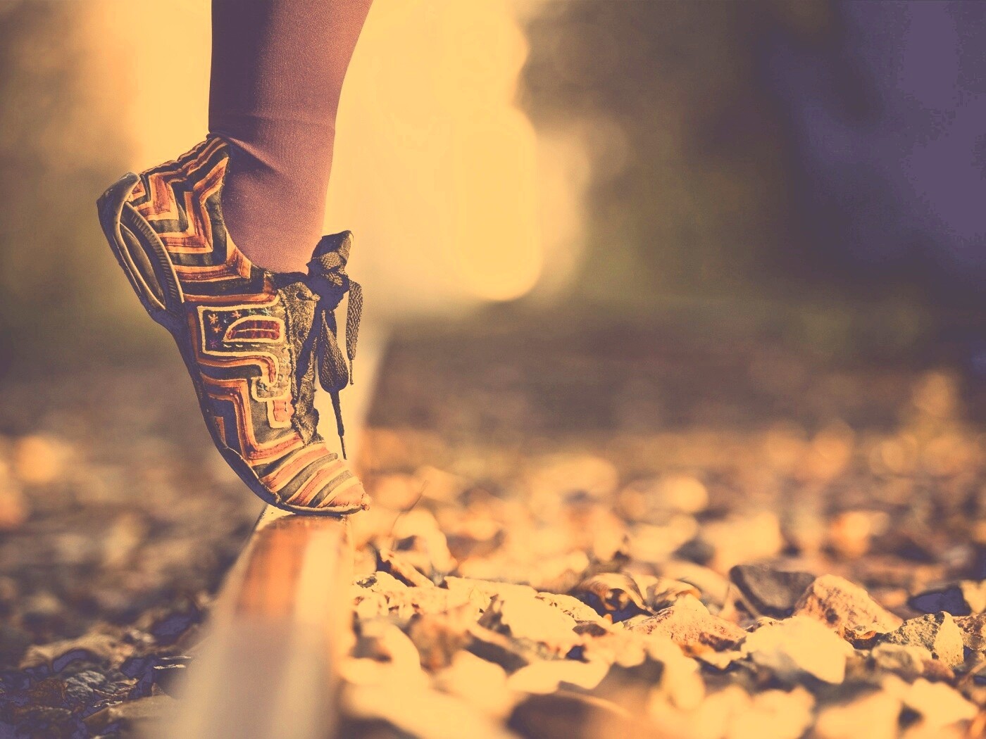 Разноцветные кроссовки обои