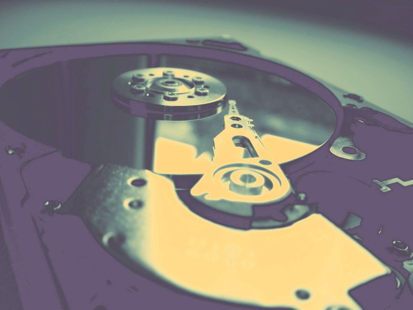 Разобранный жесткий диск обои