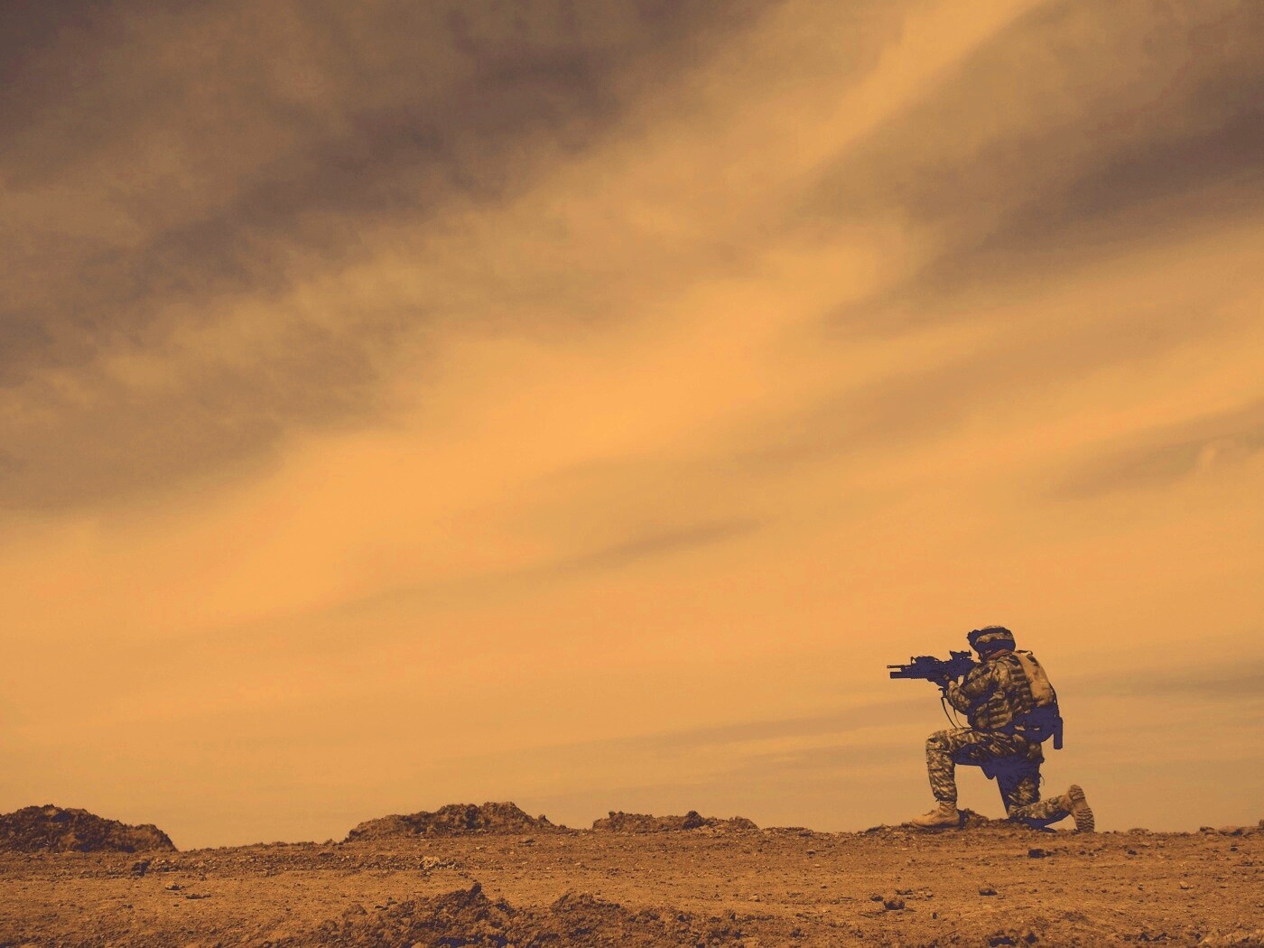 Стрельба с колена обои