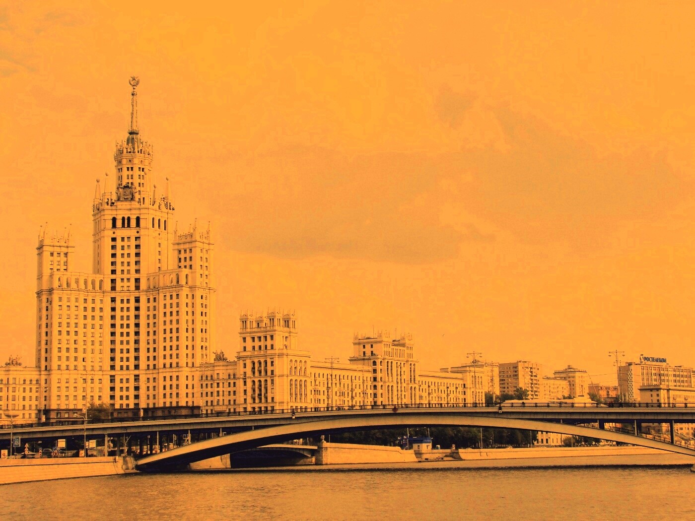 Высотка на Котельнической набережной обои