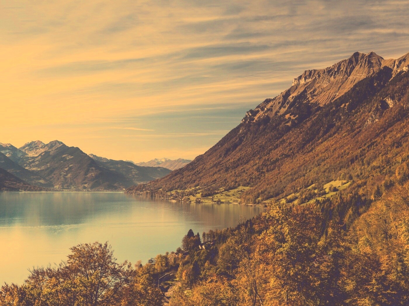 Горное озеро обои