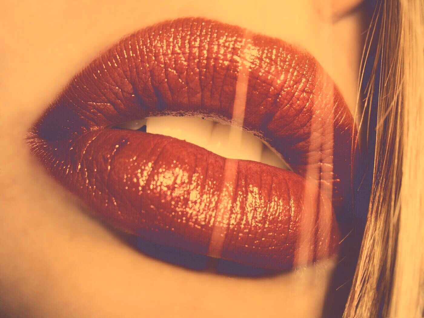 Сочные губы обои