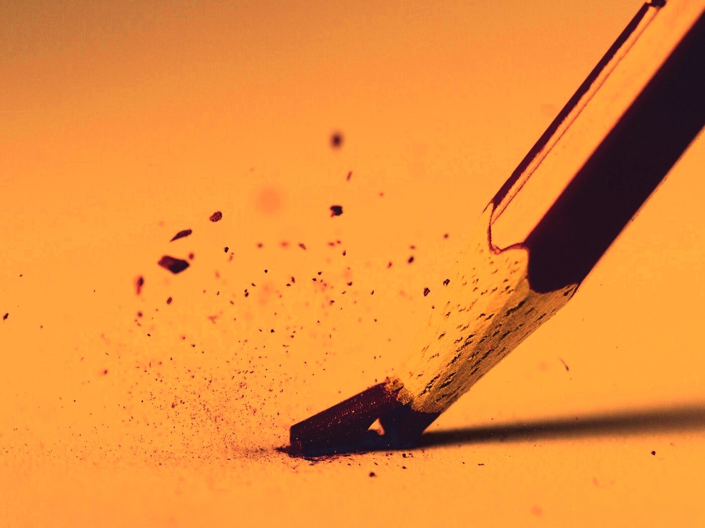 Сломанный карандаш обои