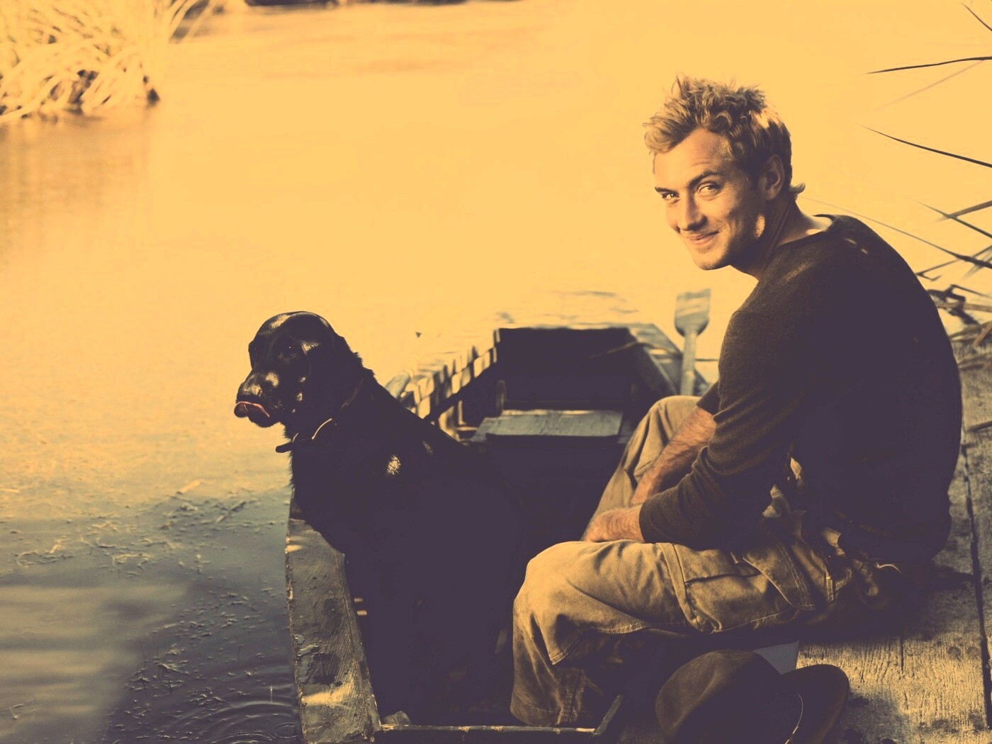 Джуд Лоу на лодке обои