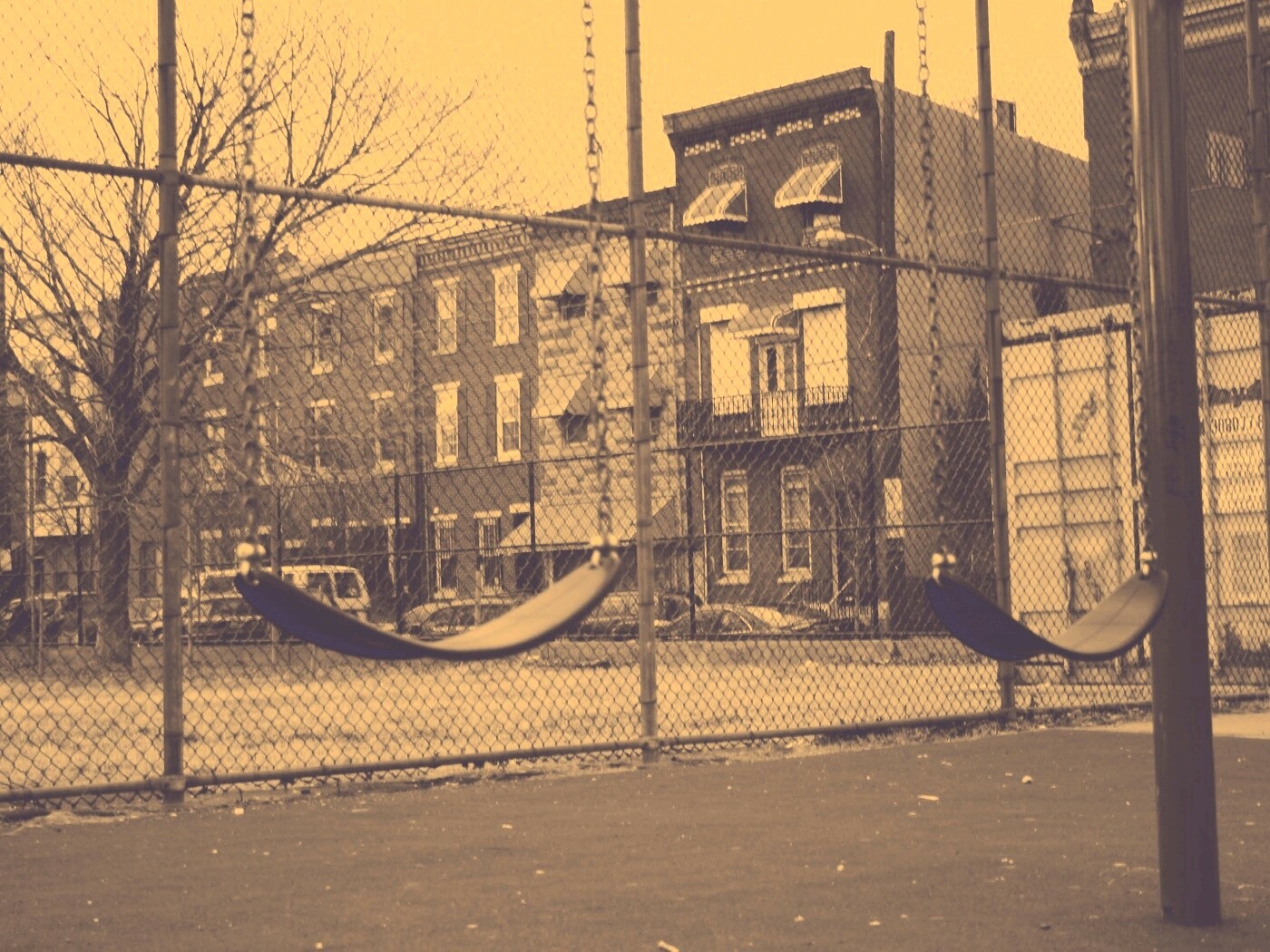 Пустые качели обои