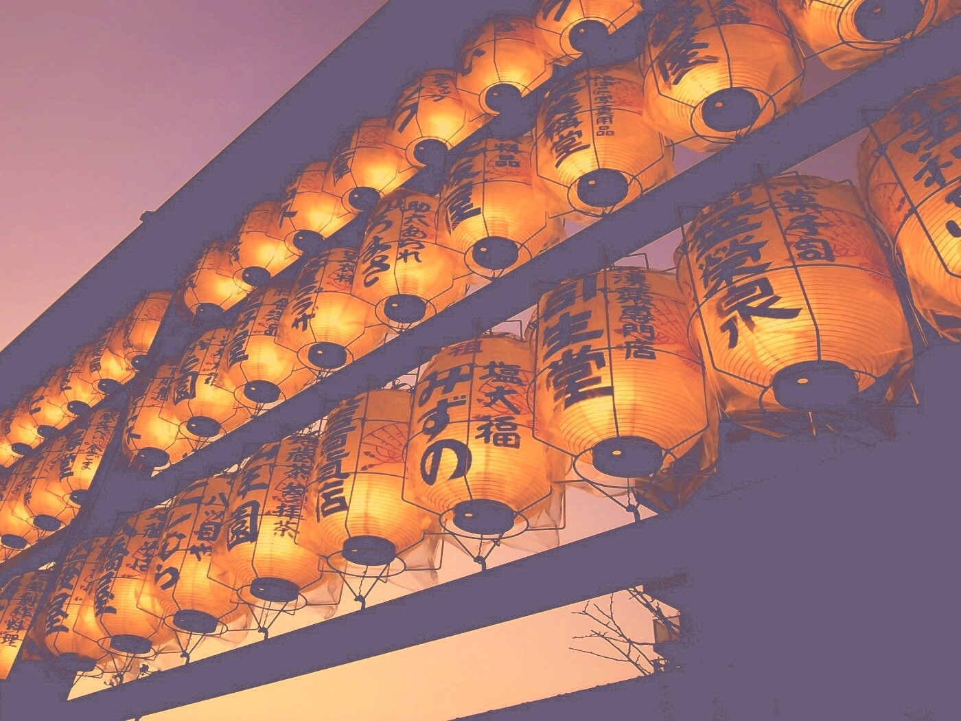 Японские фонарики вечером обои