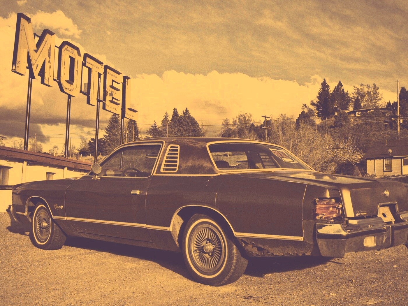 Олдскульный Dodge около мотеля обои