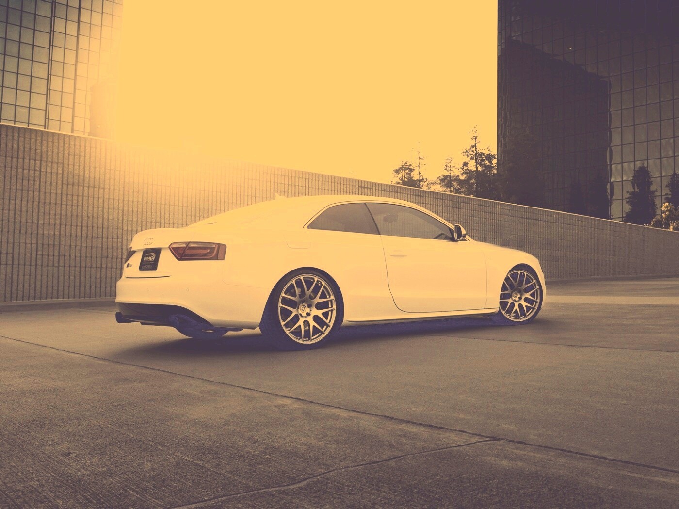 Ауди на парковке обои