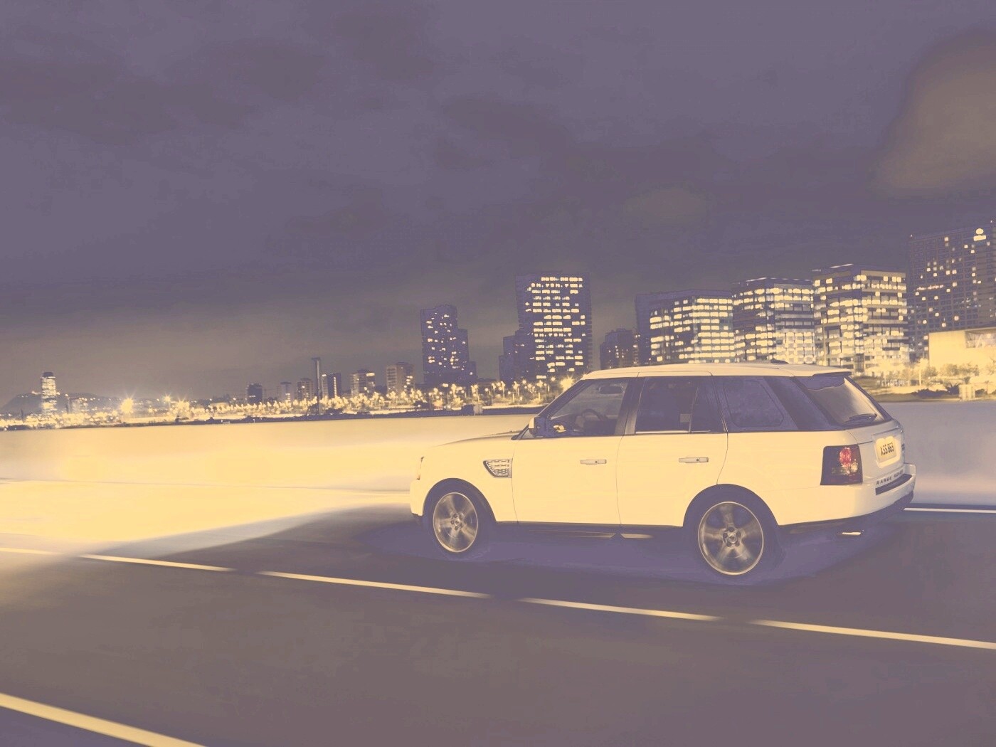 Рендж ровер на трассе обои