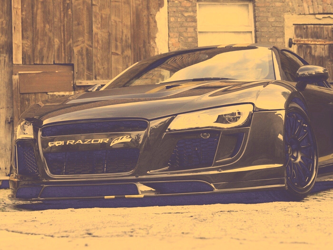 Черная Audi R8 обои