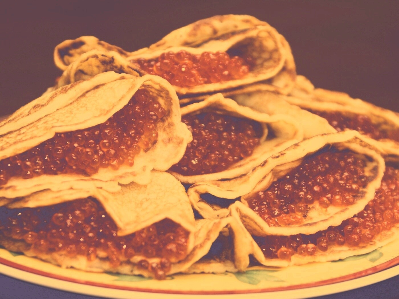 Блины с красной икрой обои