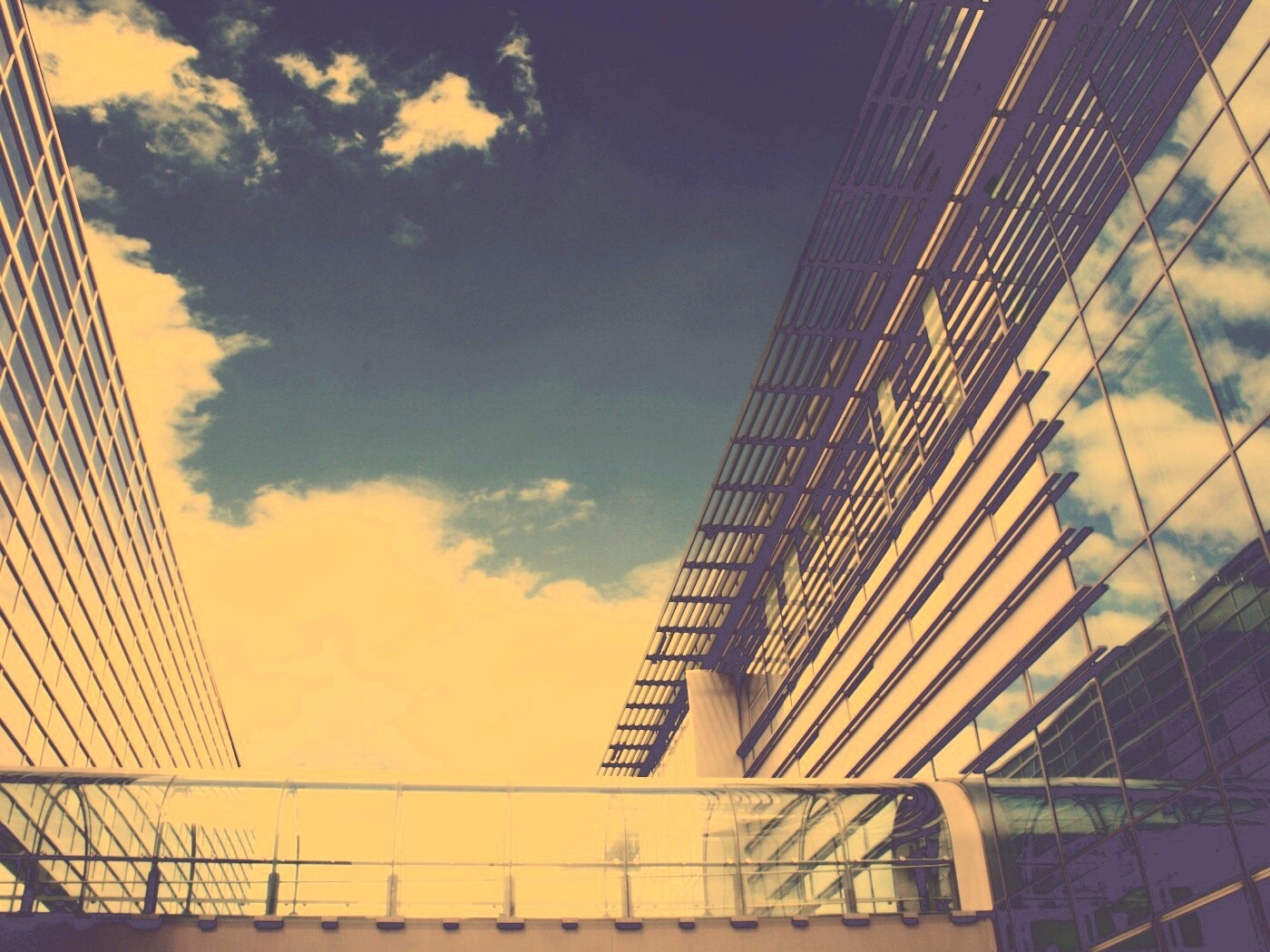 Стекло и металл обои