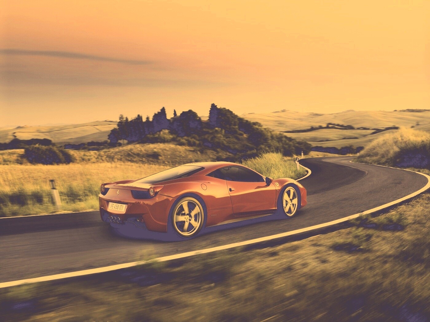 Красная феррари на извилистой дороге обои