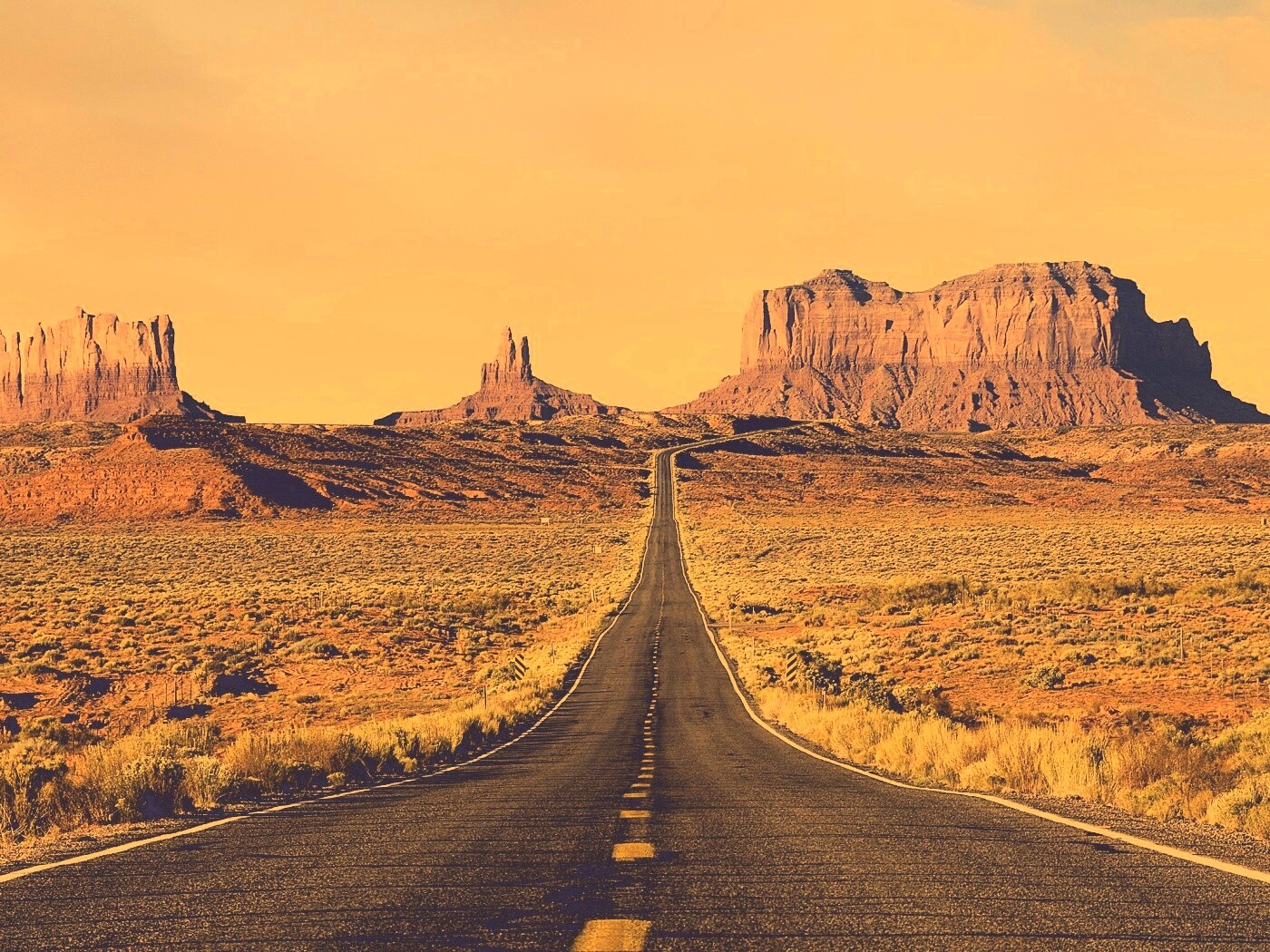 Дорога в пустыне обои