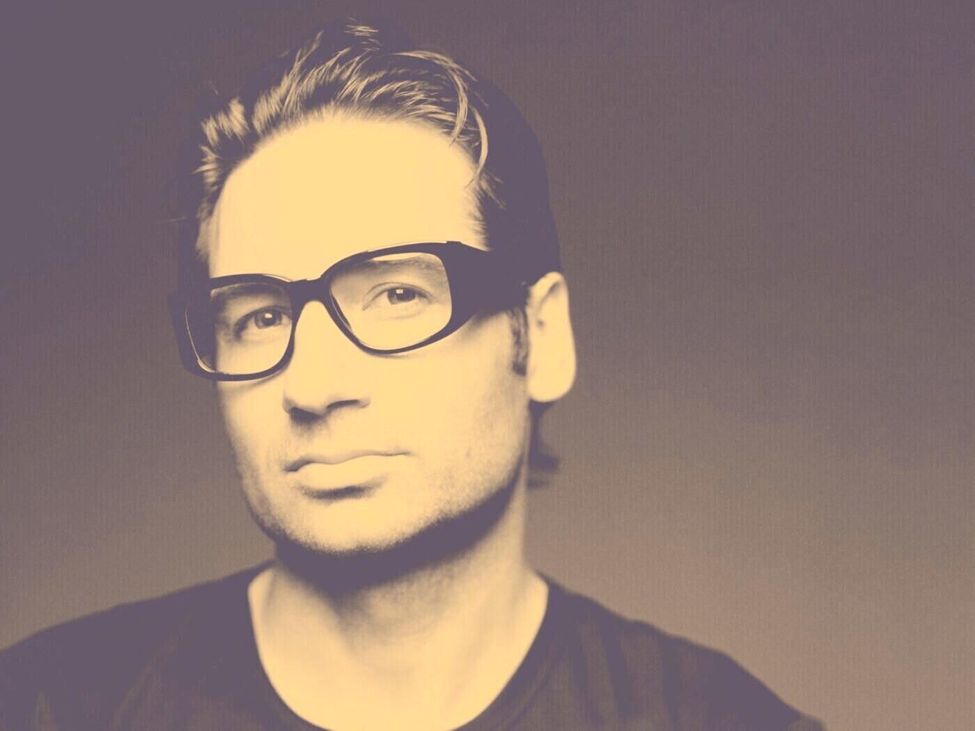 Дэвид Духовны обои