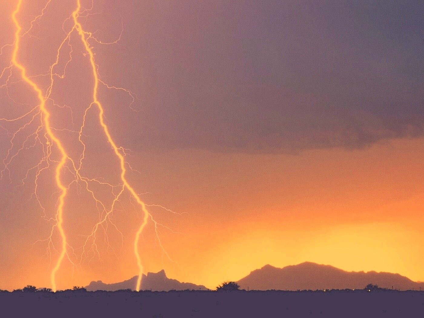 Двойная молния обои