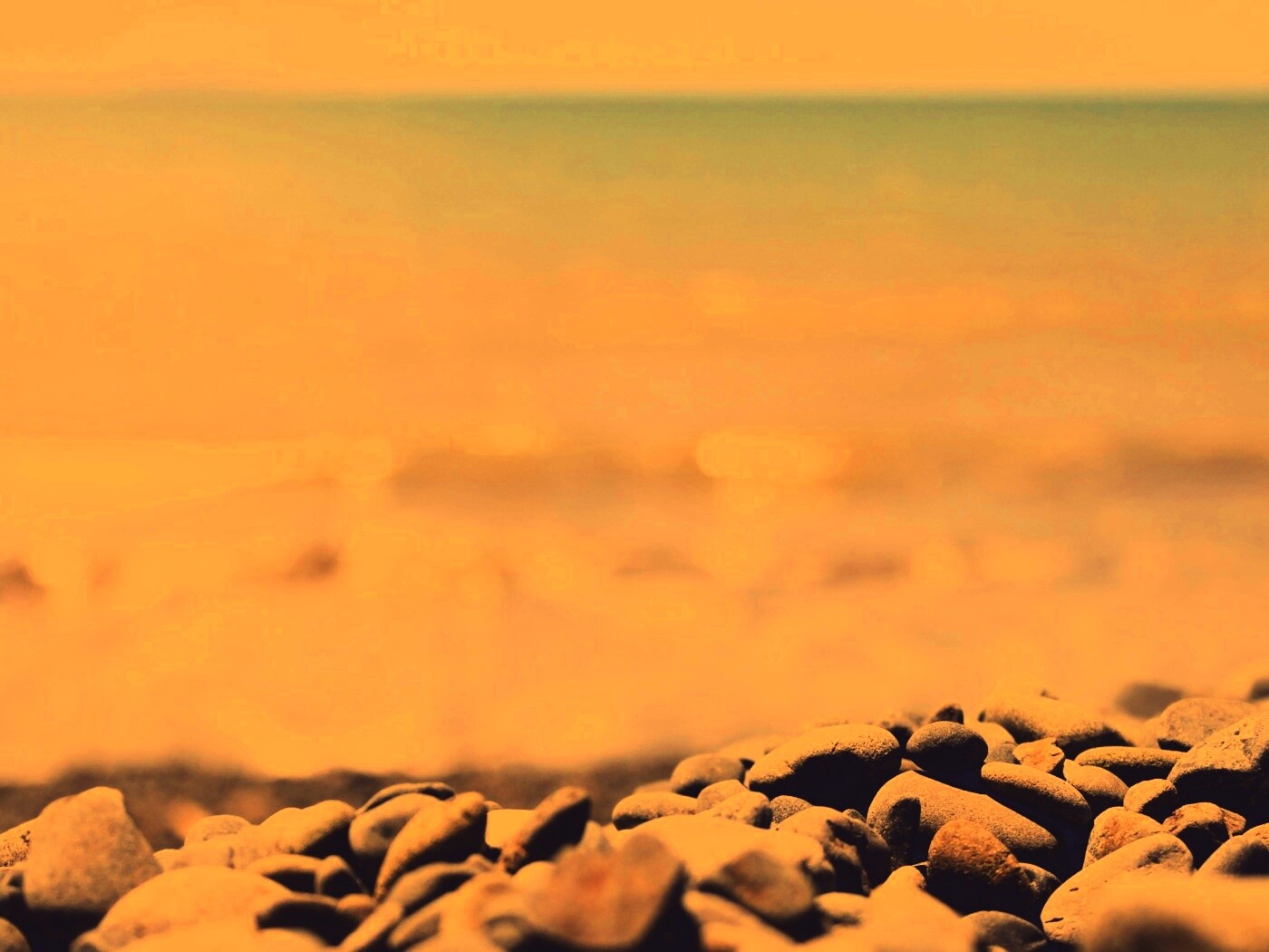 Пляж из гальки обои