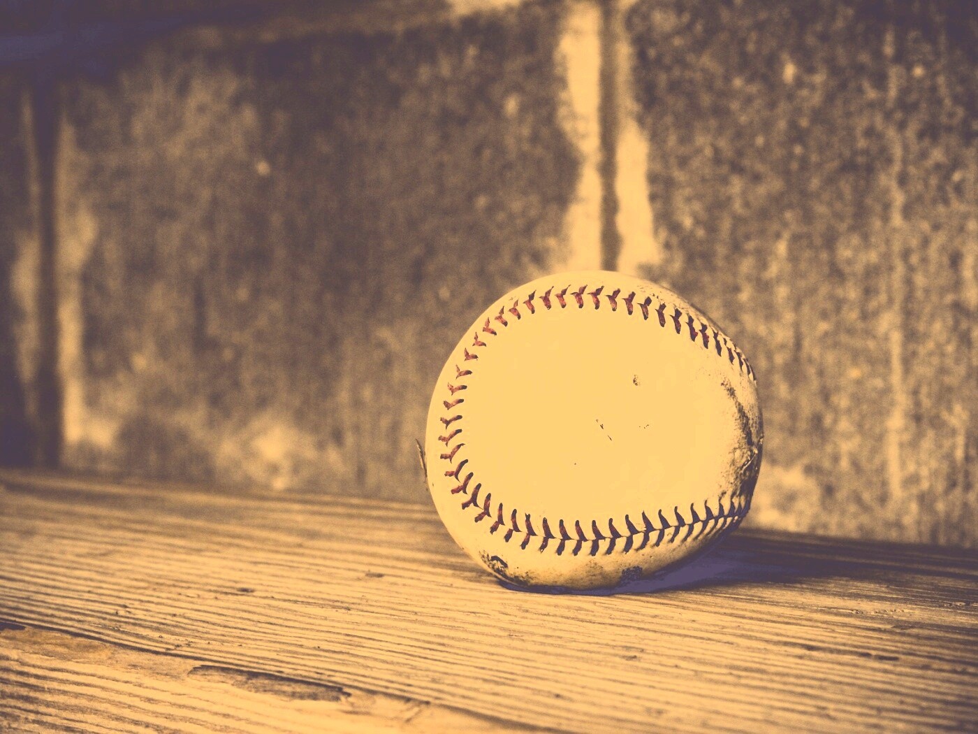 Старый бейсбольный мяч обои