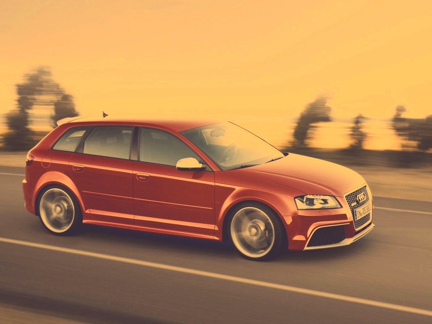 Красная Audi модели RS3 на дороге обои