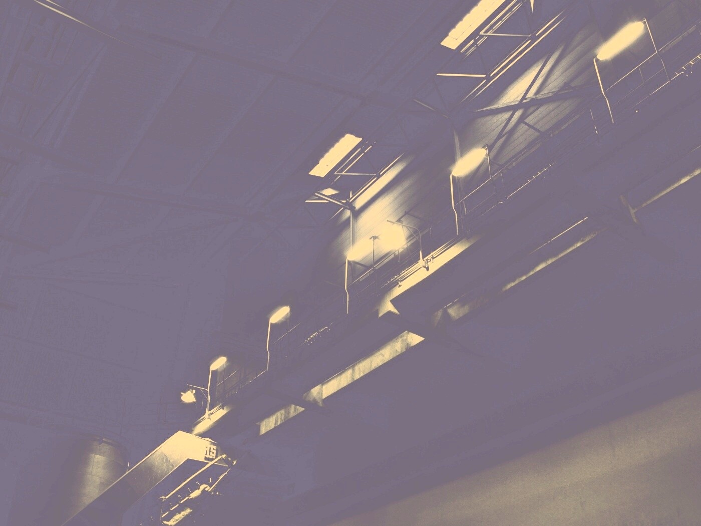 Платформа ночью обои