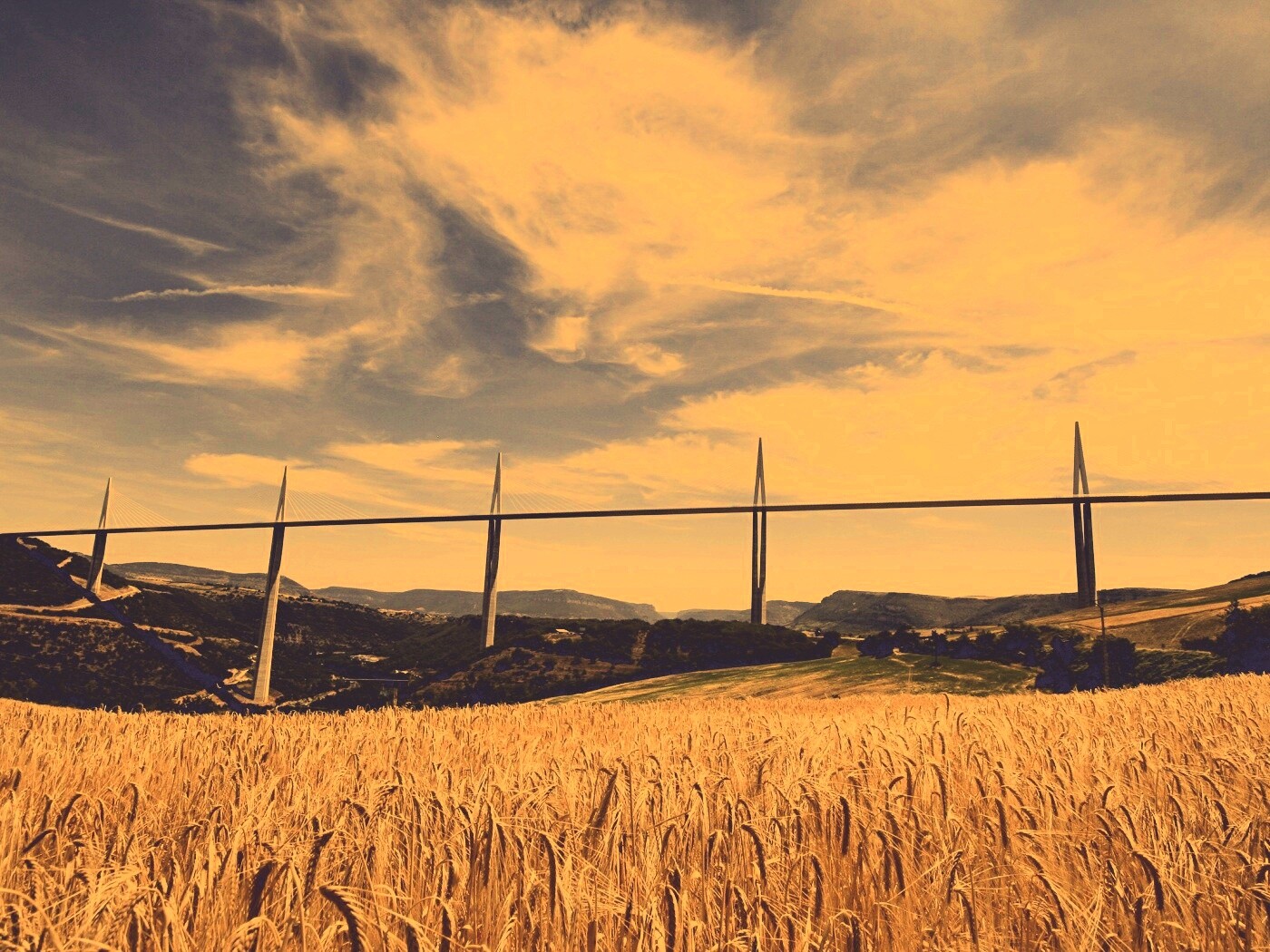 Мост над долиной обои