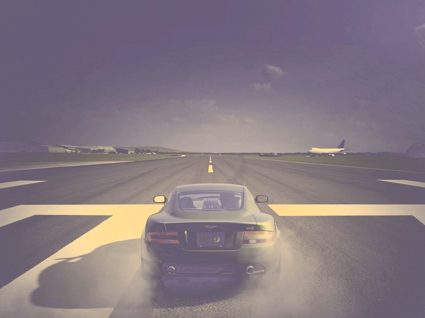 Aston на взлетной полосе обои