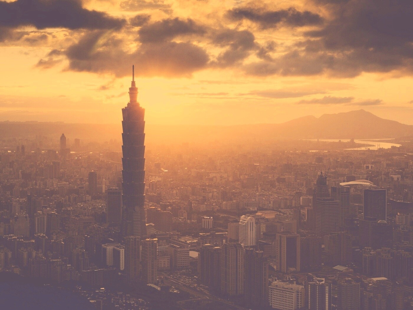 Башня на закате обои