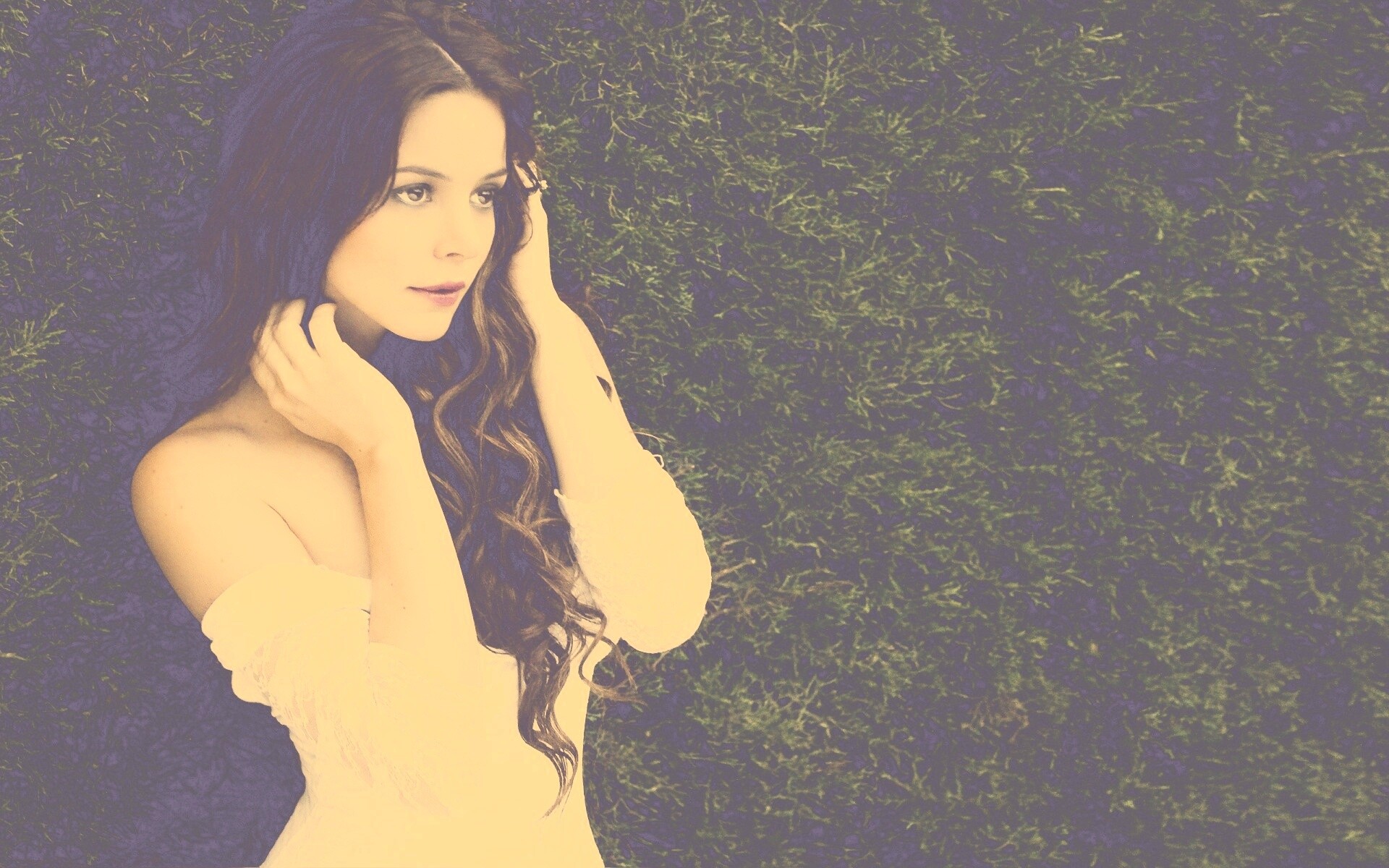 В белом платье обои