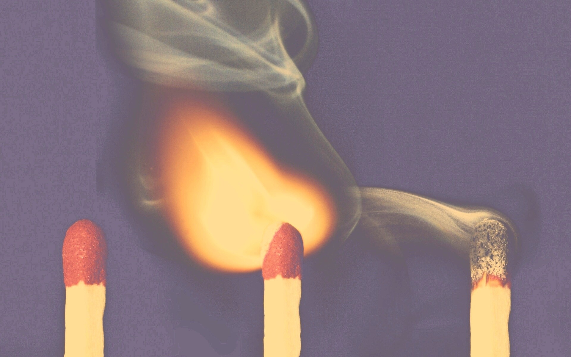 Три состояния спички обои