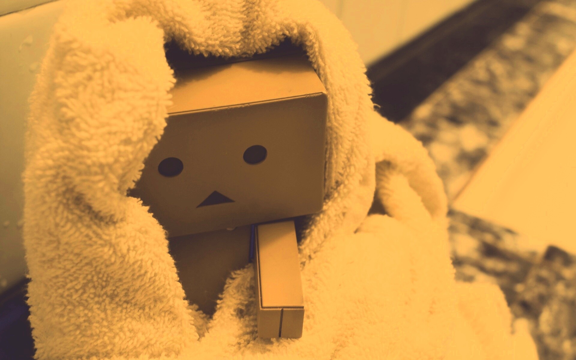 Yotsubato Danbo в полотенце обои