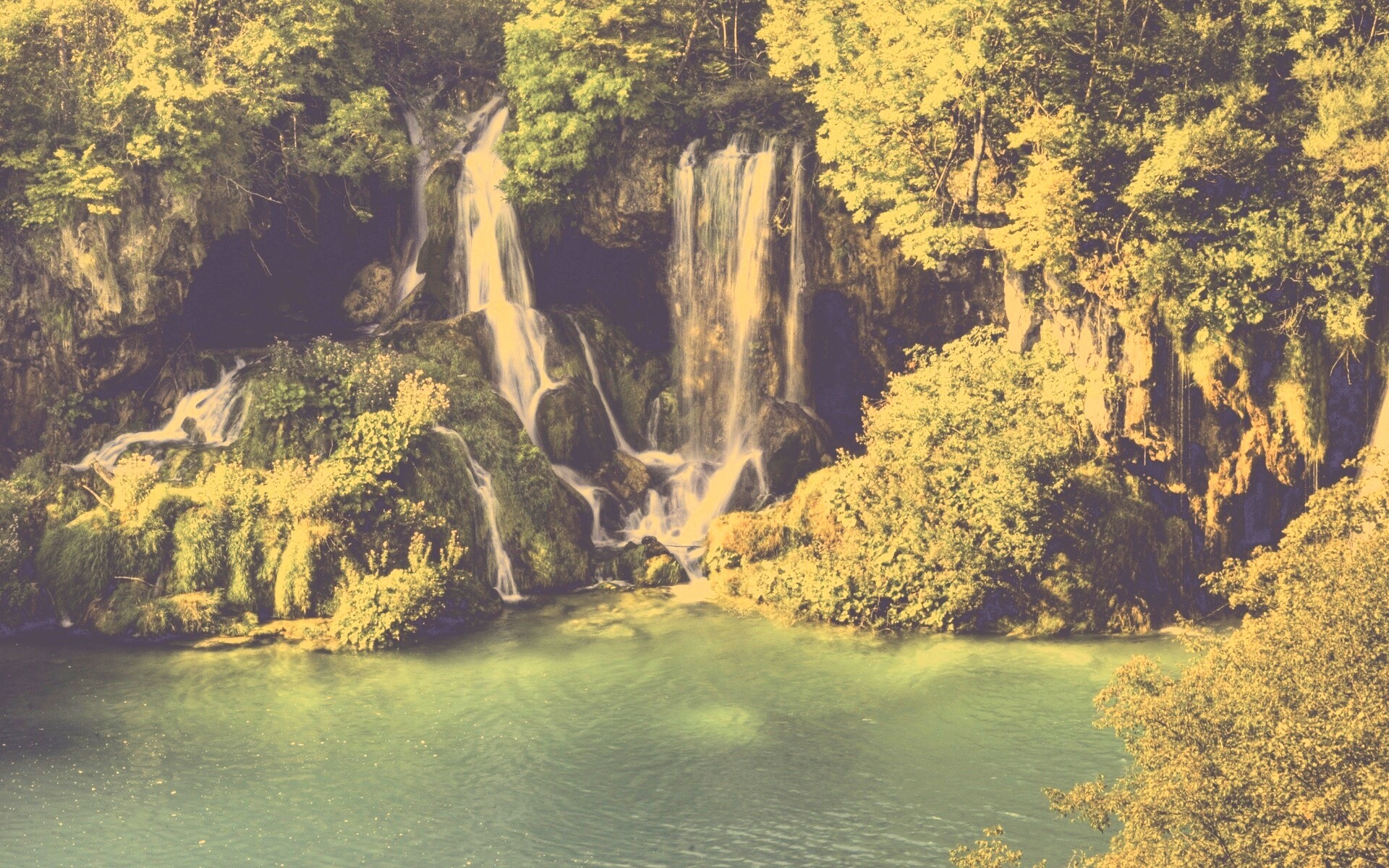 Водопад в дикой природе обои