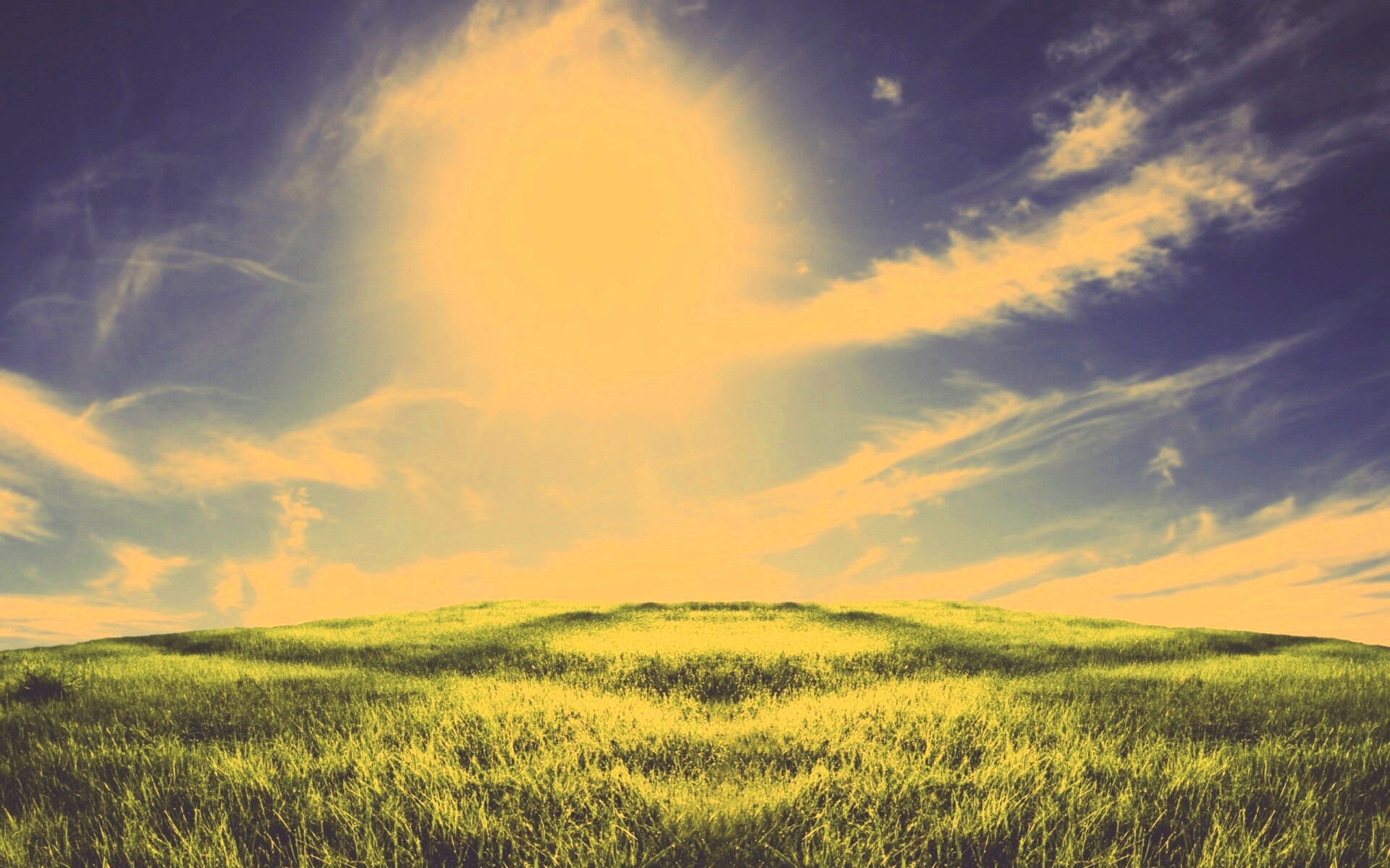 Солнце над холмом обои