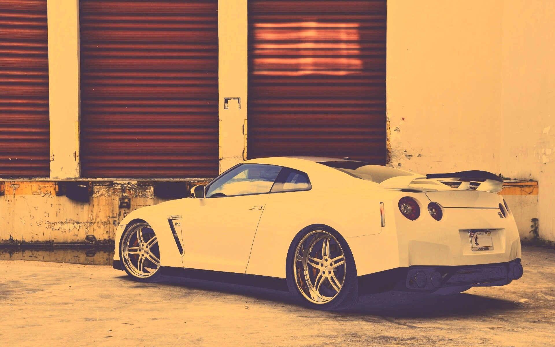 Спортивный Nissan обои