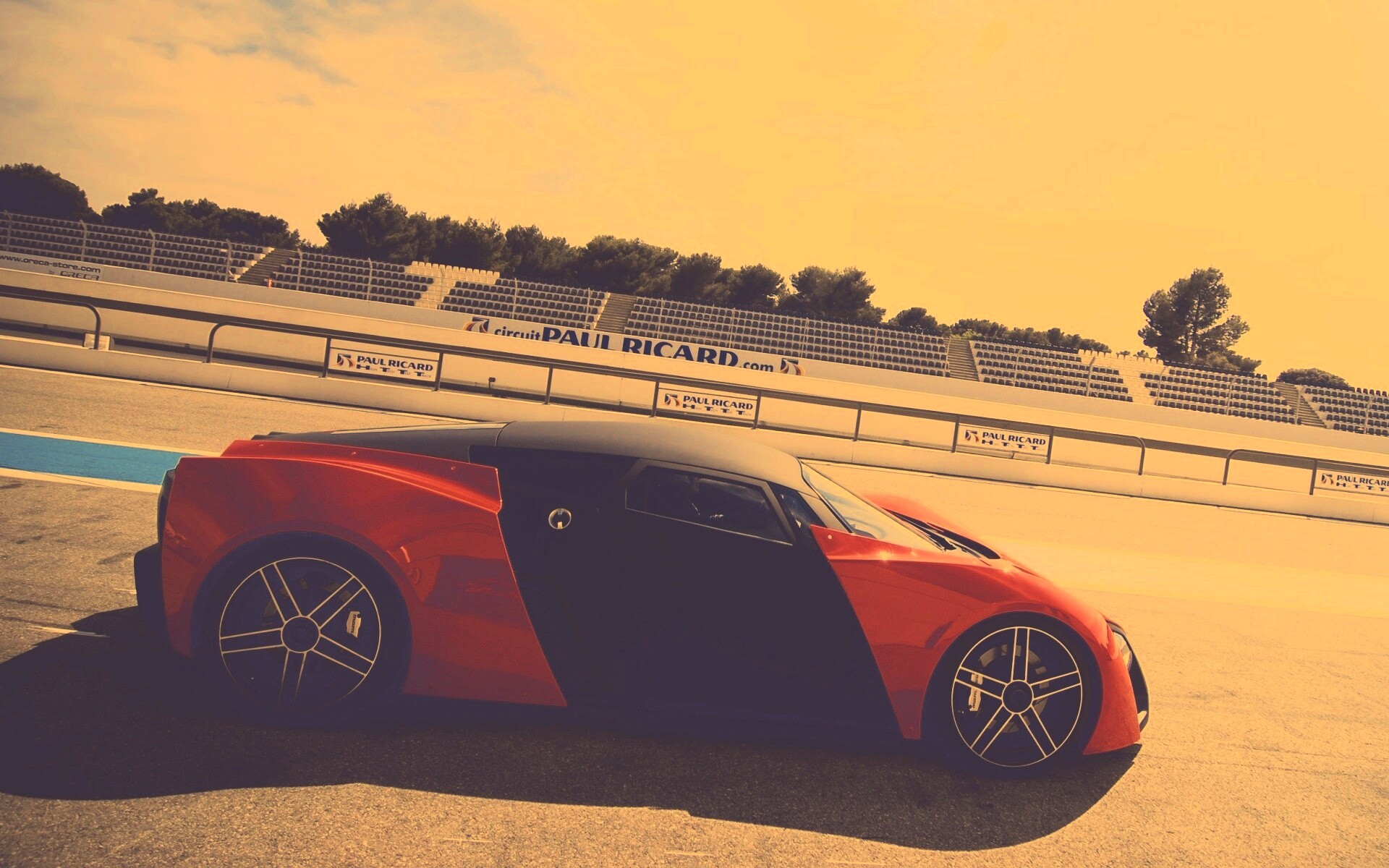 Marussia на треке обои