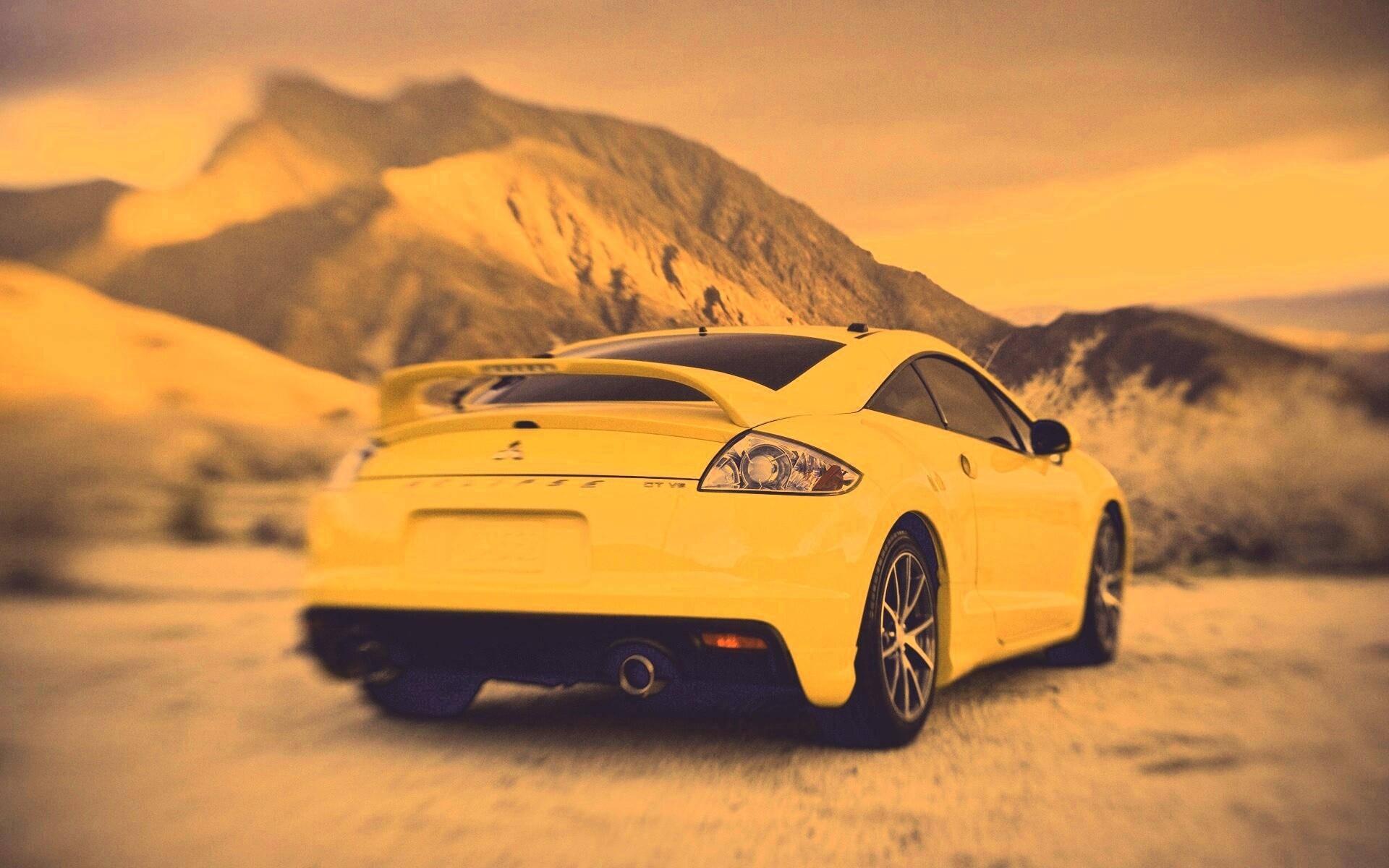 Mitsubishi в горах обои