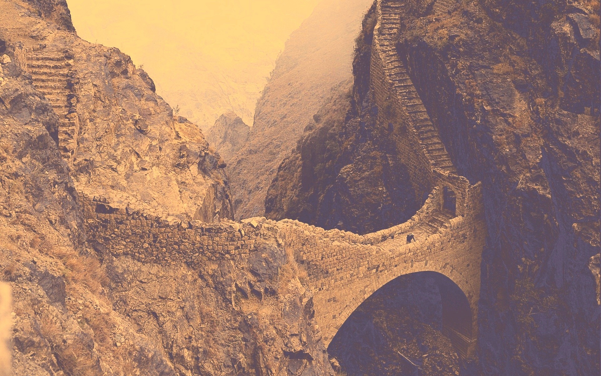 Путь в скалах обои