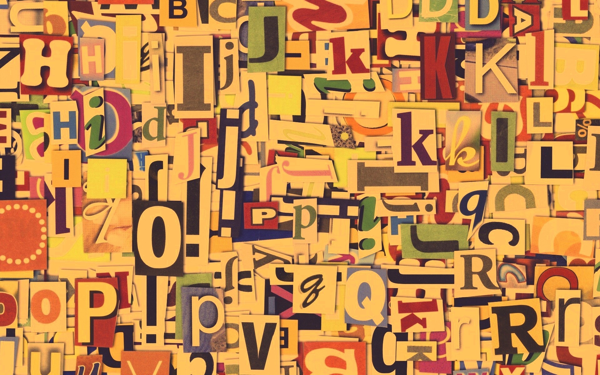 Буквы вырезанные из журналов обои