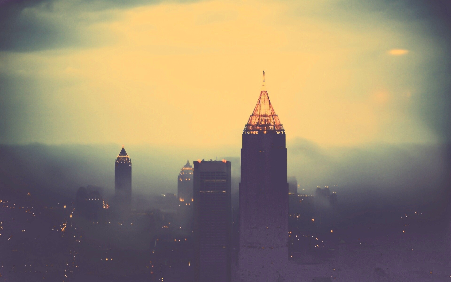 Небоскребы в тумане обои