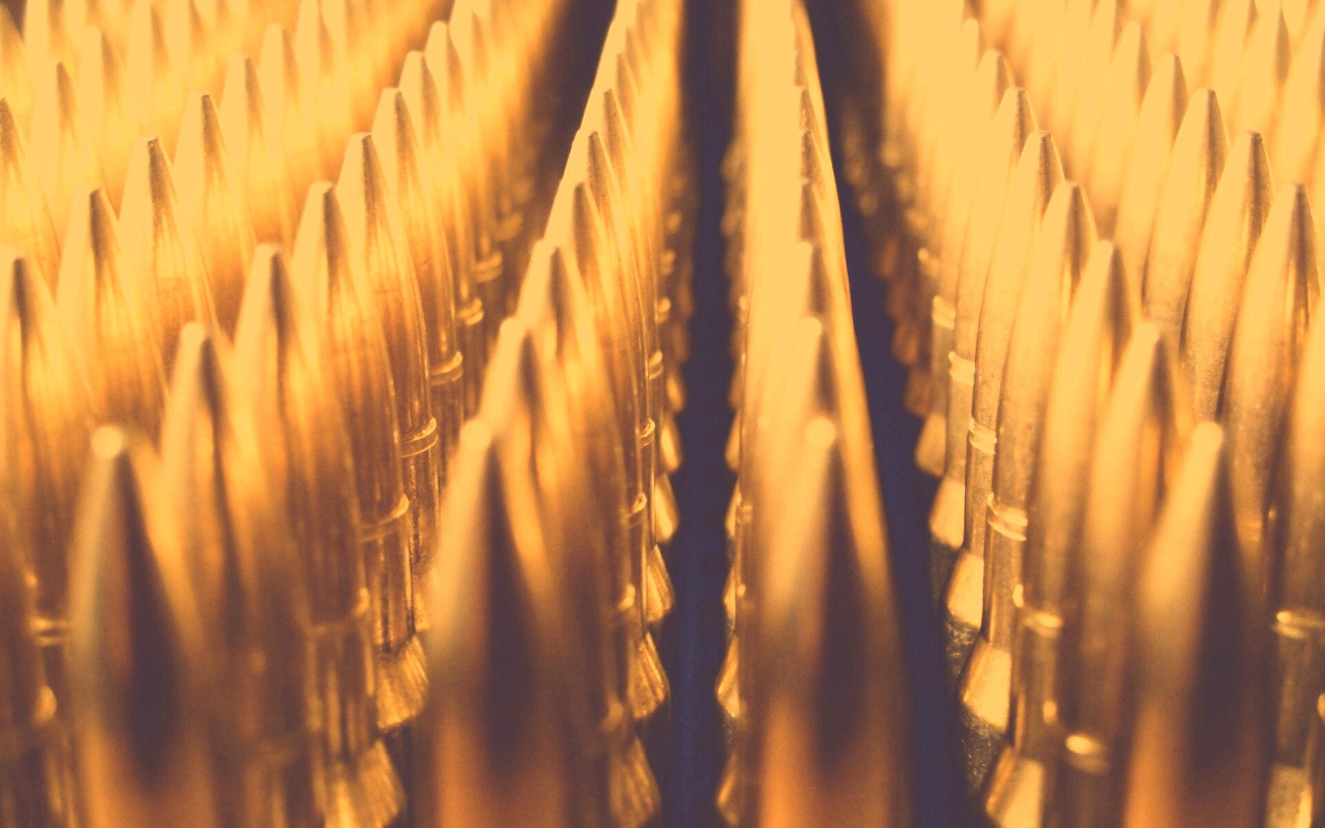 Стройные ряды патронов обои