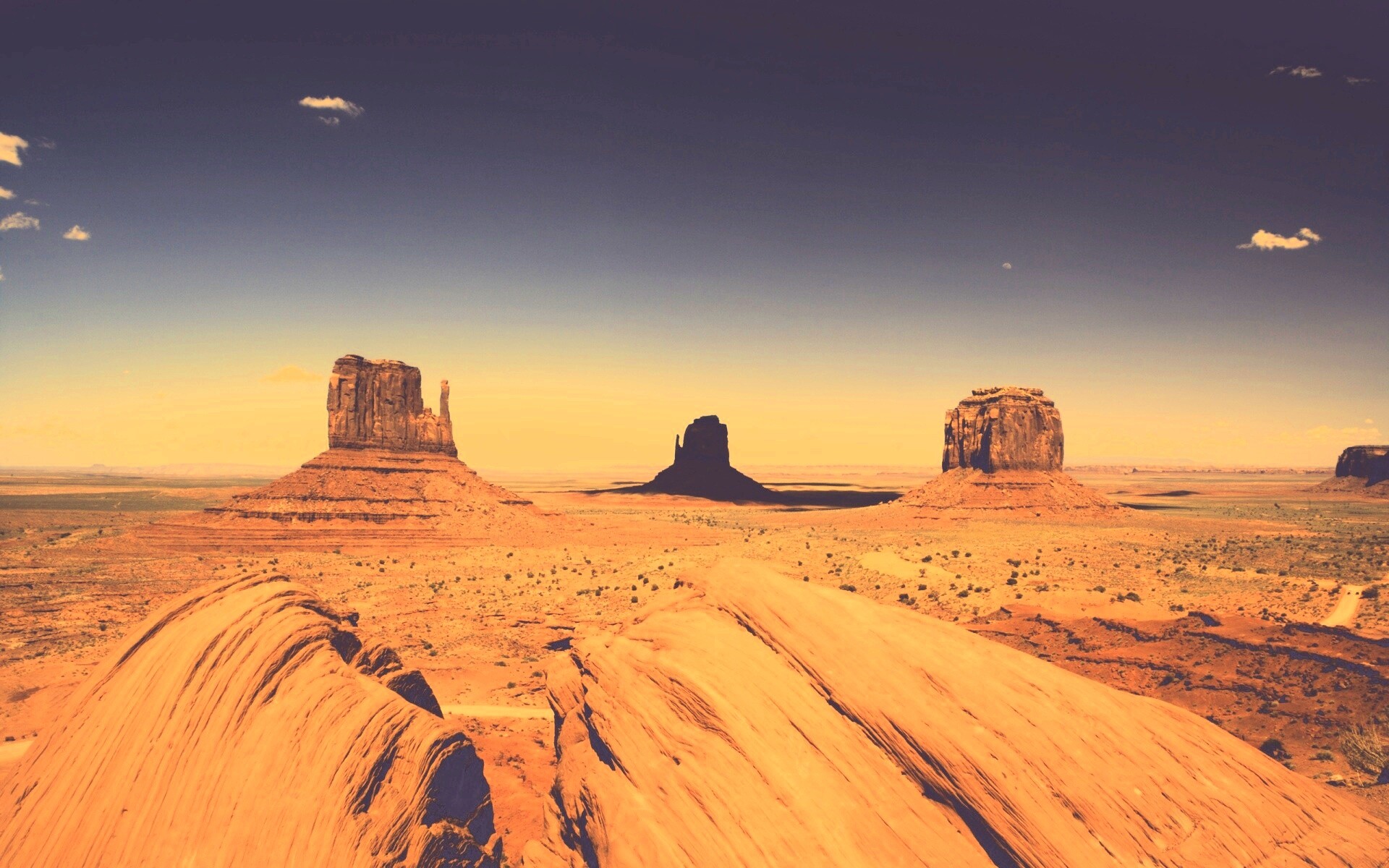 Долина монументальных гор обои